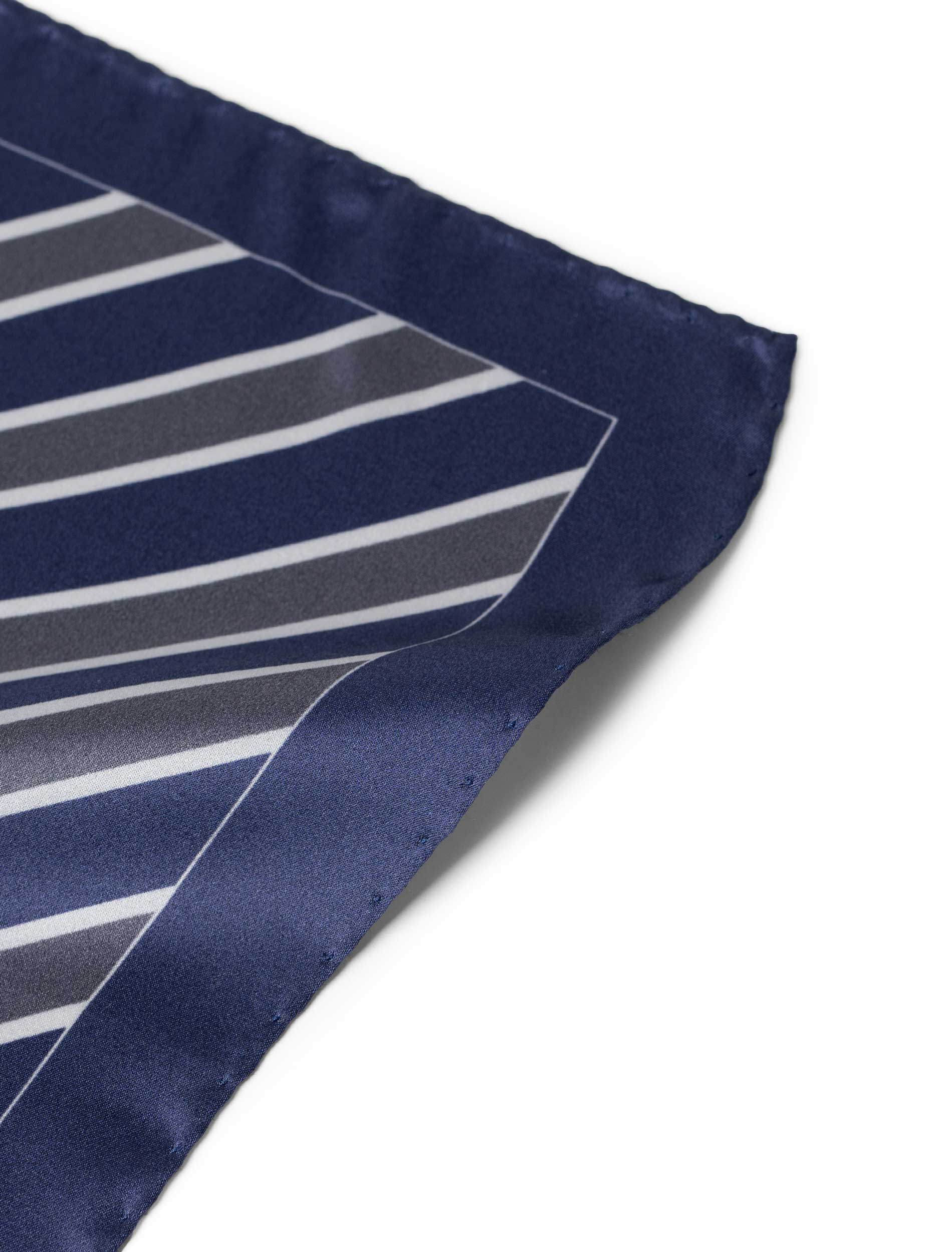 پوشت ابریشمی