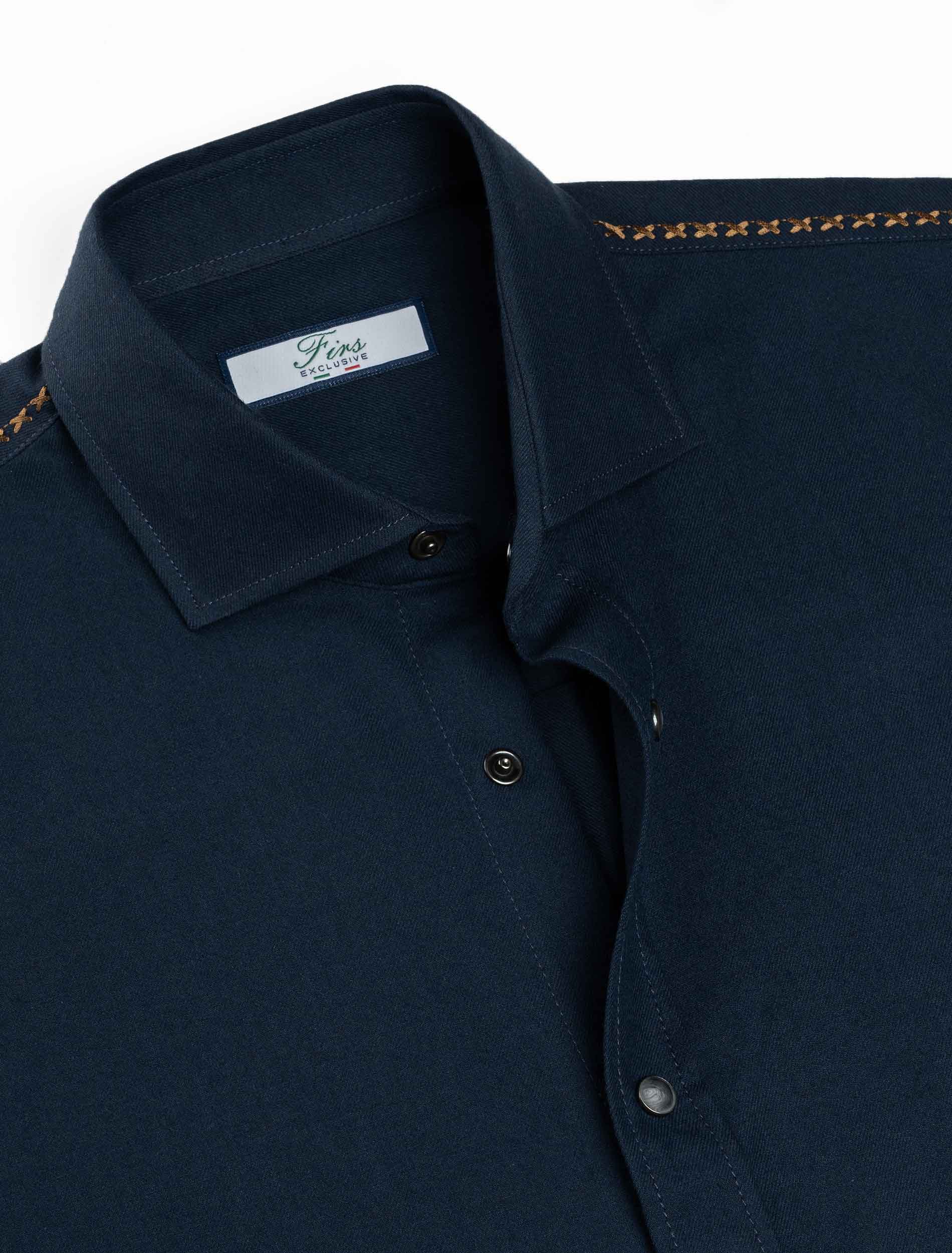 پیراهن مردانه